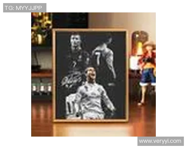C罗足球明星客厅挂画装饰品提升家居品味的完美选择 C罗足球明星客厅挂画装饰品提升家居品味的完美选择