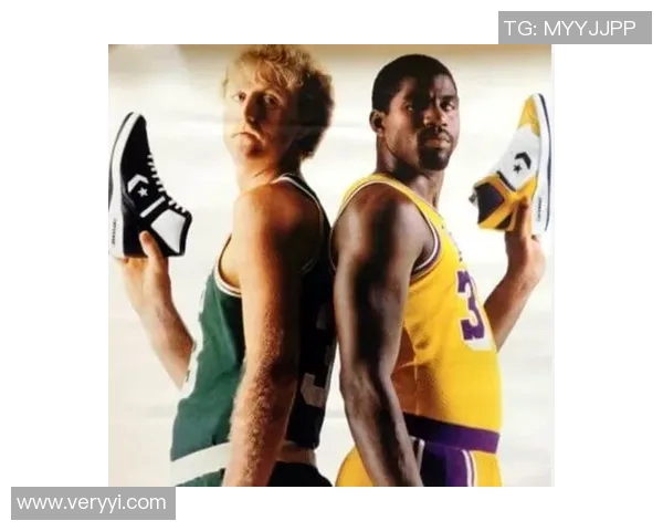 魔术师约翰逊与拉里伯德的经典对决重塑NBA历史的辉煌瞬间 魔术师约翰逊与拉里伯德的经典对决重塑NBA历史的辉煌瞬间