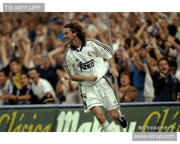 五号足球明星闪耀皇马赛场展现无与伦比的球技与风采 五号足球明星闪耀皇马赛场展现无与伦比的球技与风采