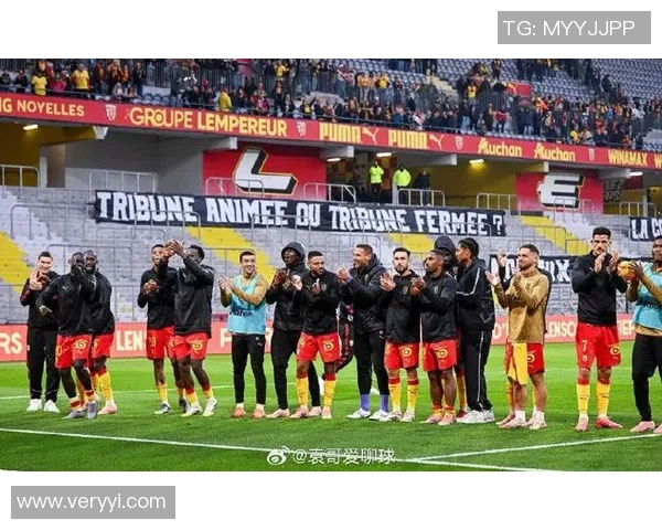 月克莱蒙迎战朗斯争夺法甲积分榜关键战役的精彩对决 月克莱蒙迎战朗斯争夺法甲积分榜关键战役的精彩对决